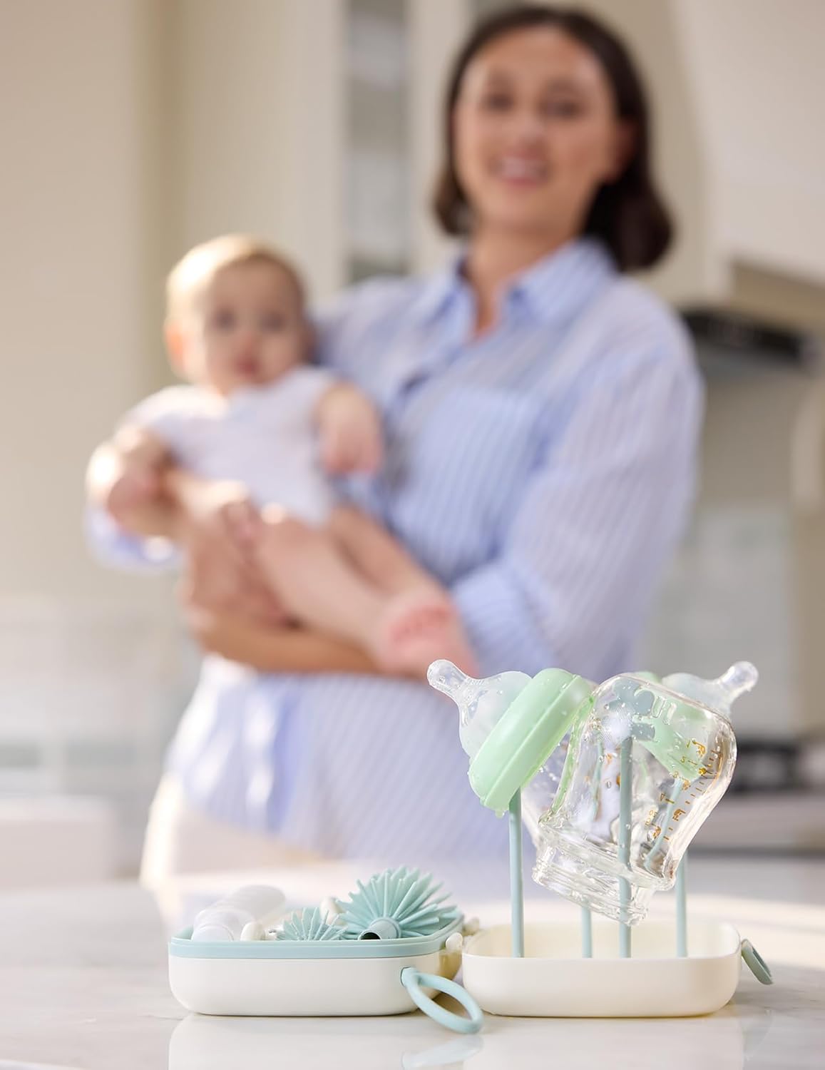 Momcozy Juego de cepillos para biberones, kit limpiador de biberones con cepillo de silicona, cepillo para pezones, cepillo para pajilla, dispensador de jabón, estante de secado, herramienta de limpieza de botellas 7 en 1 para el hogar y viajes, verde