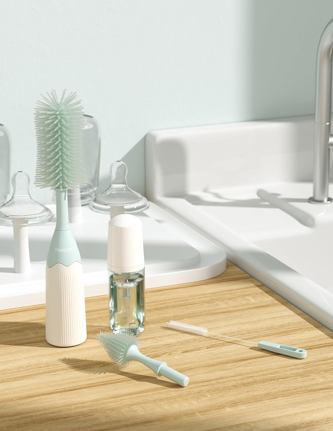 Momcozy - Kit de Cepillos para Biberón, Diseño Innovador de Presionar-Empujar para Mejor Limpieza - Cepillo Limpiador de Biberón para Biberón de Bebé, Extractores de Leche, Pezones y Más, Color Verde