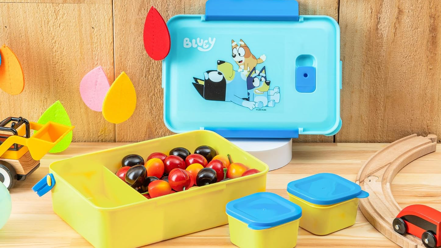 Zak diseño Bluey - Caja Bento de plástico reutilizable con sello a prueba de fugas, asa de transporte, ventilación de vapor para microondas y recipientes individuales para el almuerzo de los niños